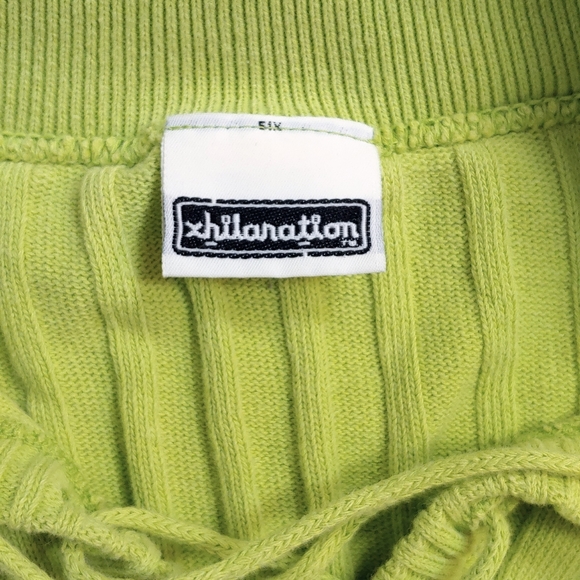 SOLD 90’s lime green lace neck sweater - Picture 5 of 5